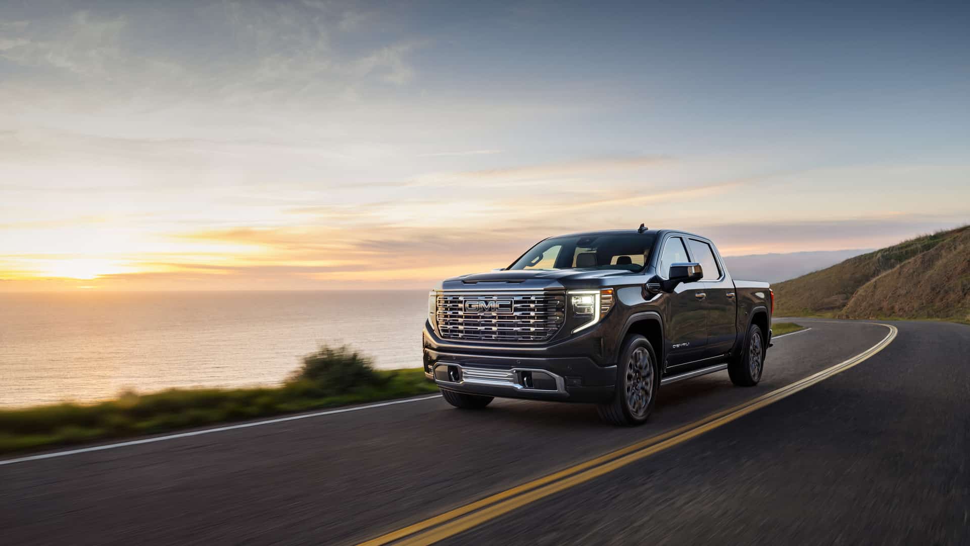2026 GMC Sierra 1500 vs. 2026 Ford F-150: Why Diesel Power Wins for Saskatchewan Producers